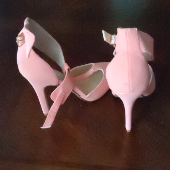 Never worn - Picture 4 of 4